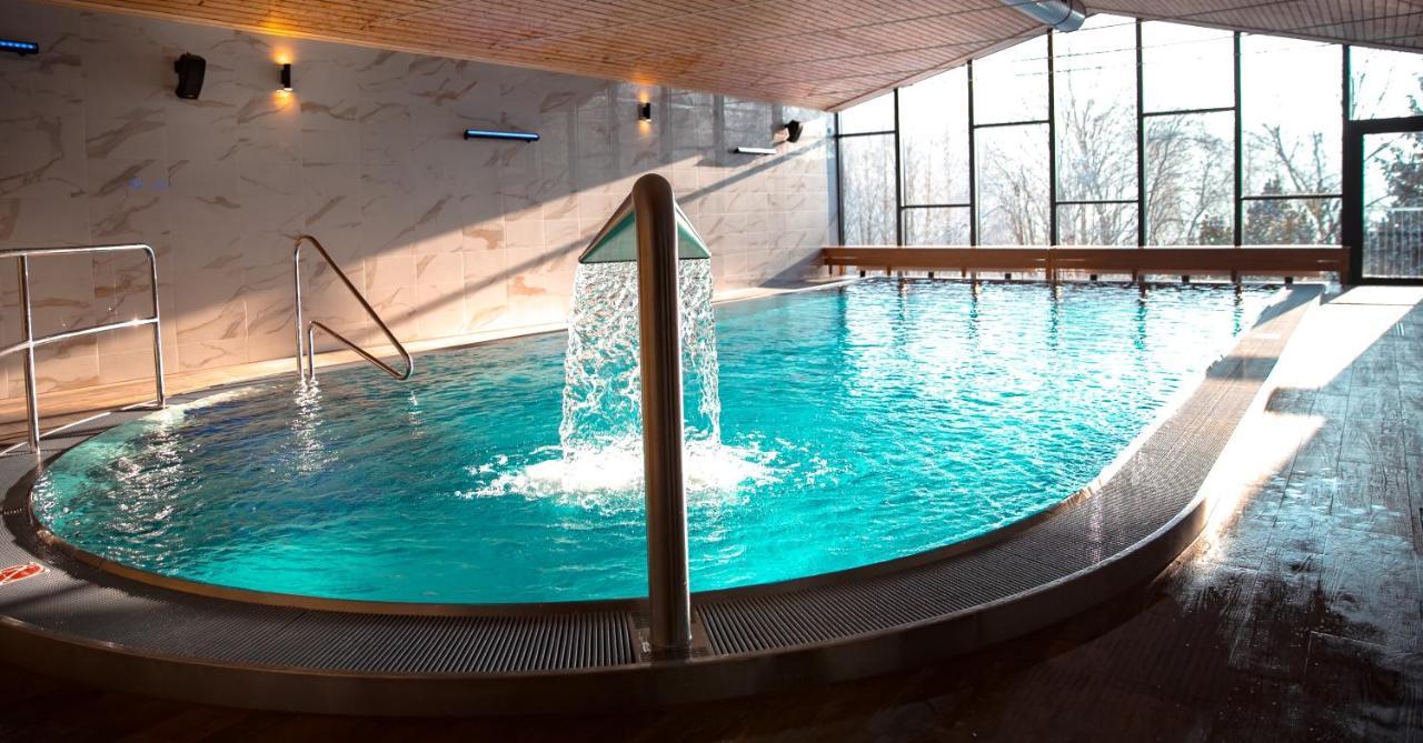 Wellness Hotel Astra Špindlerŭv Mlýn Exteriör bild