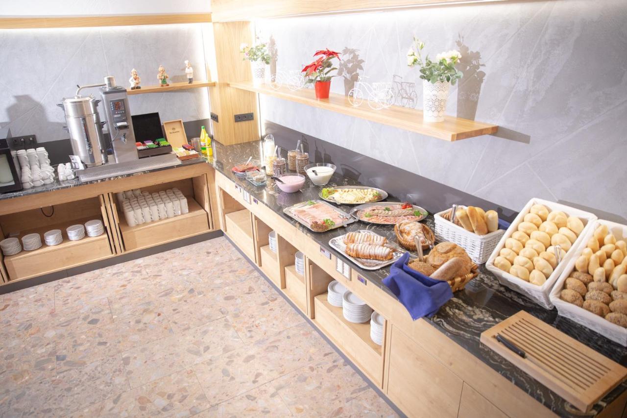 Wellness Hotel Astra Špindlerŭv Mlýn Exteriör bild