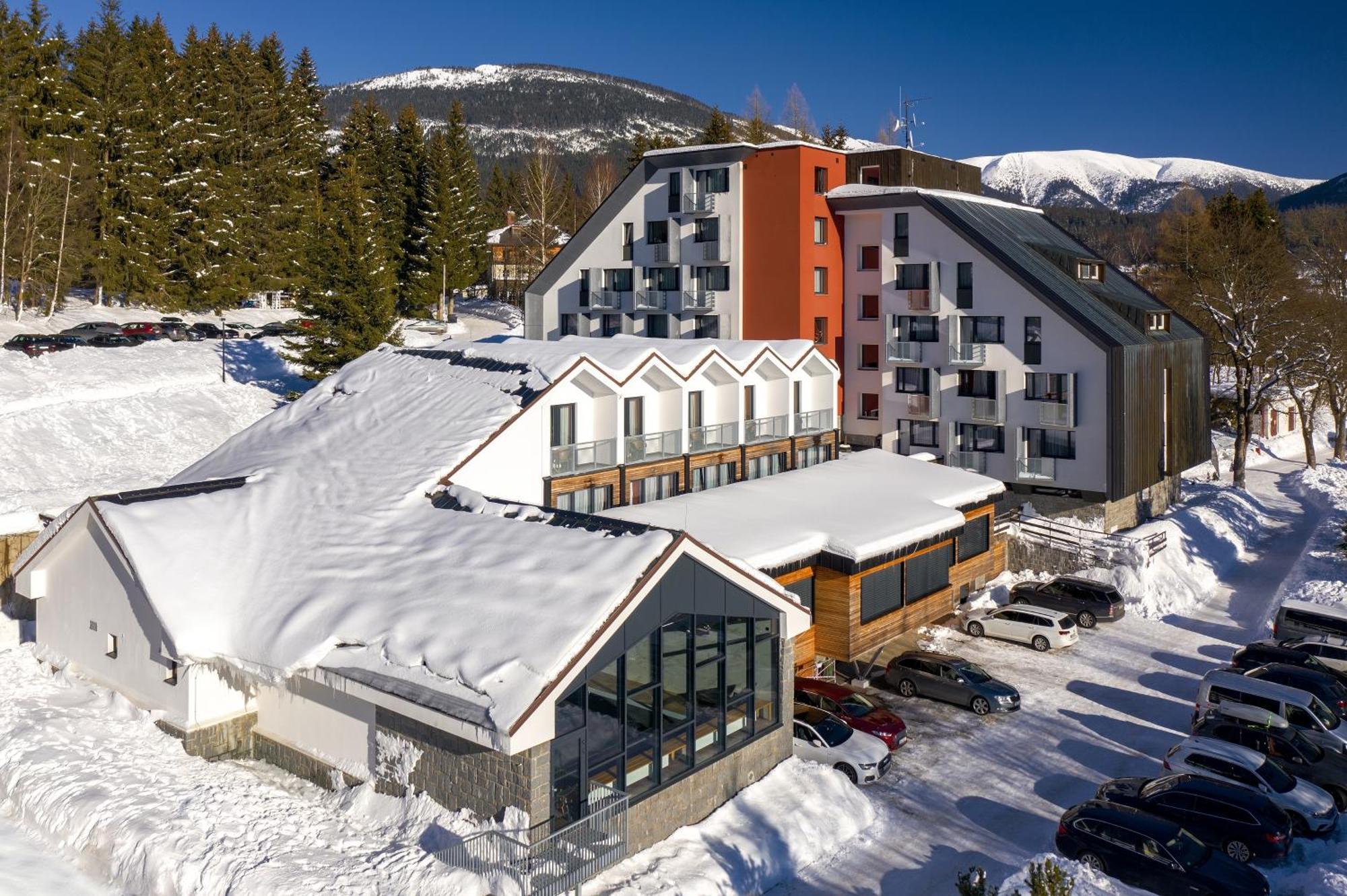 Wellness Hotel Astra Špindlerŭv Mlýn Exteriör bild