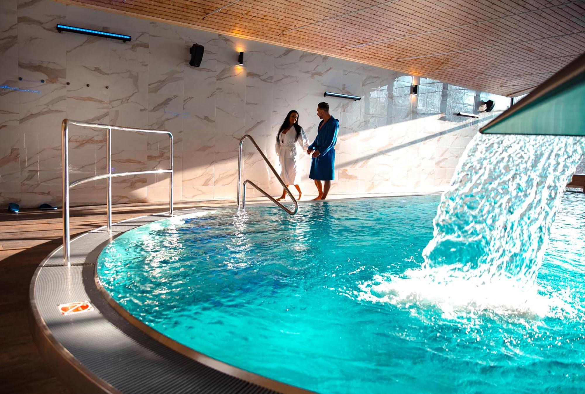 Wellness Hotel Astra Špindlerŭv Mlýn Exteriör bild