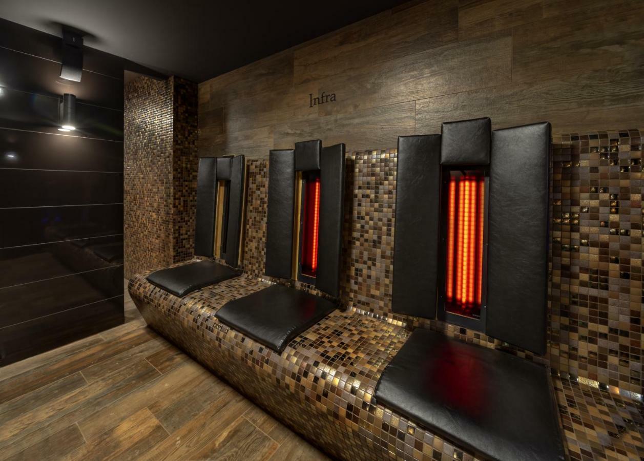 Wellness Hotel Astra Špindlerŭv Mlýn Exteriör bild