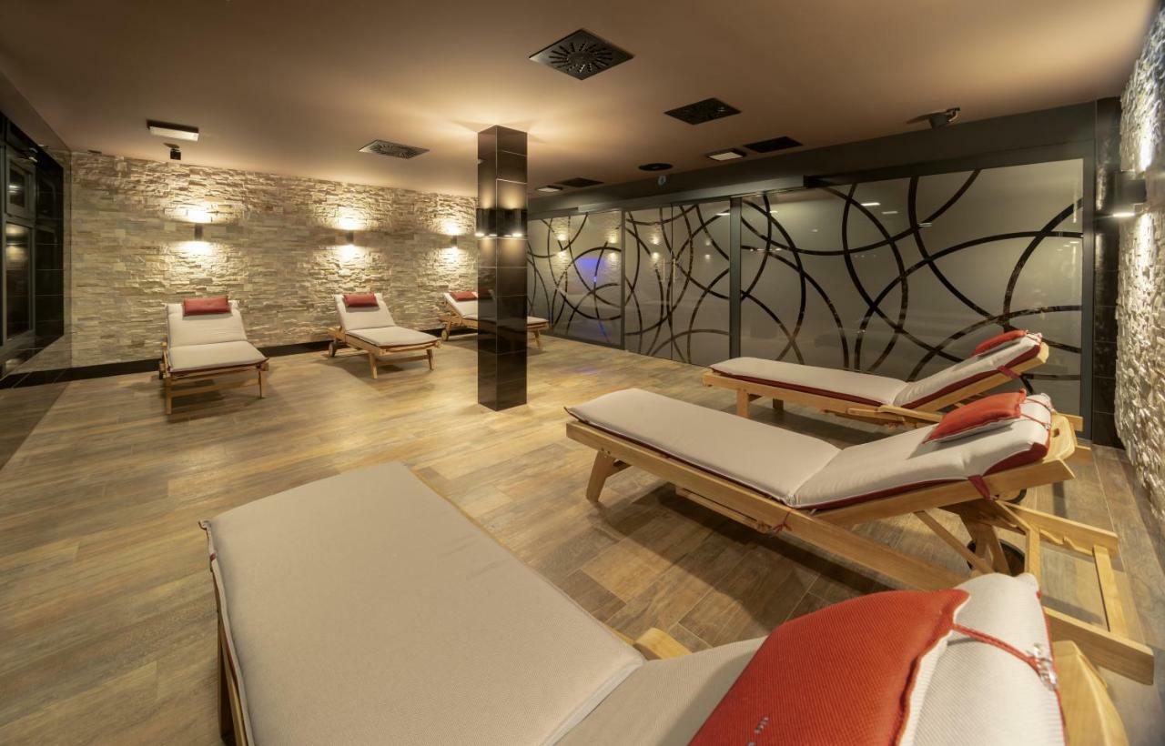 Wellness Hotel Astra Špindlerŭv Mlýn Exteriör bild